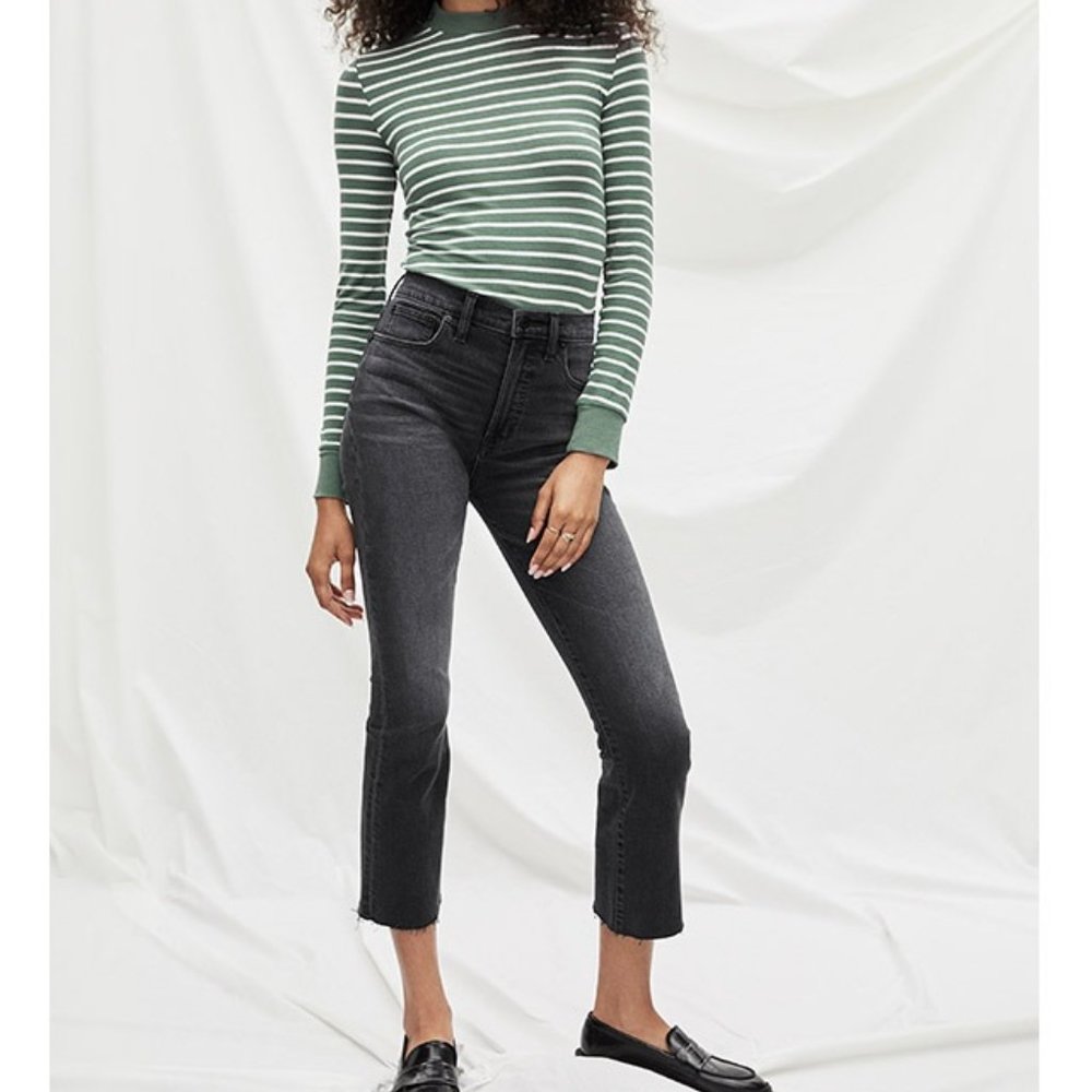 NWT Gap High Rise Crop Boot Ankle Flare Jean